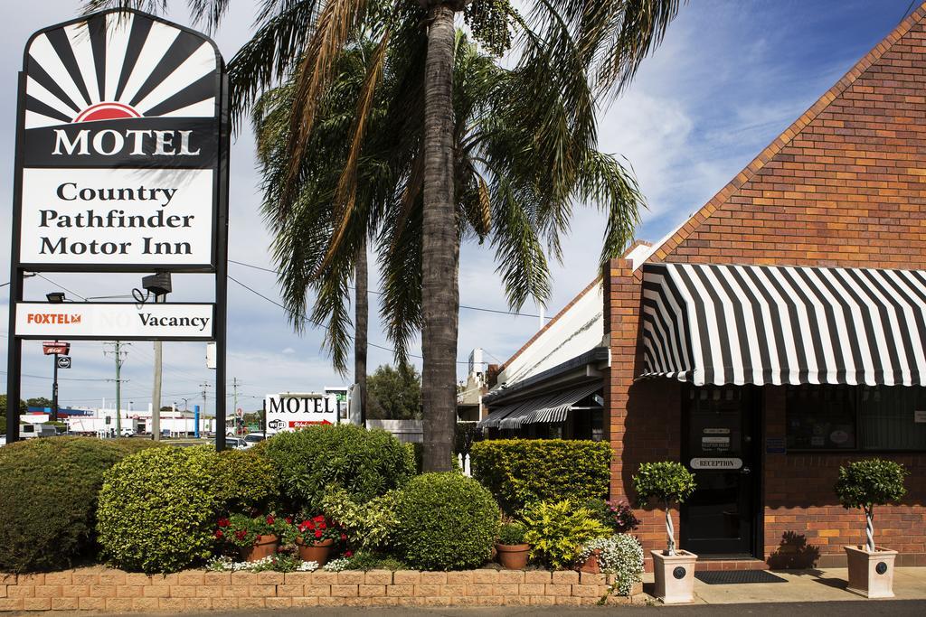 Country Pathfinder Motor Inn Dalby Exterior photo