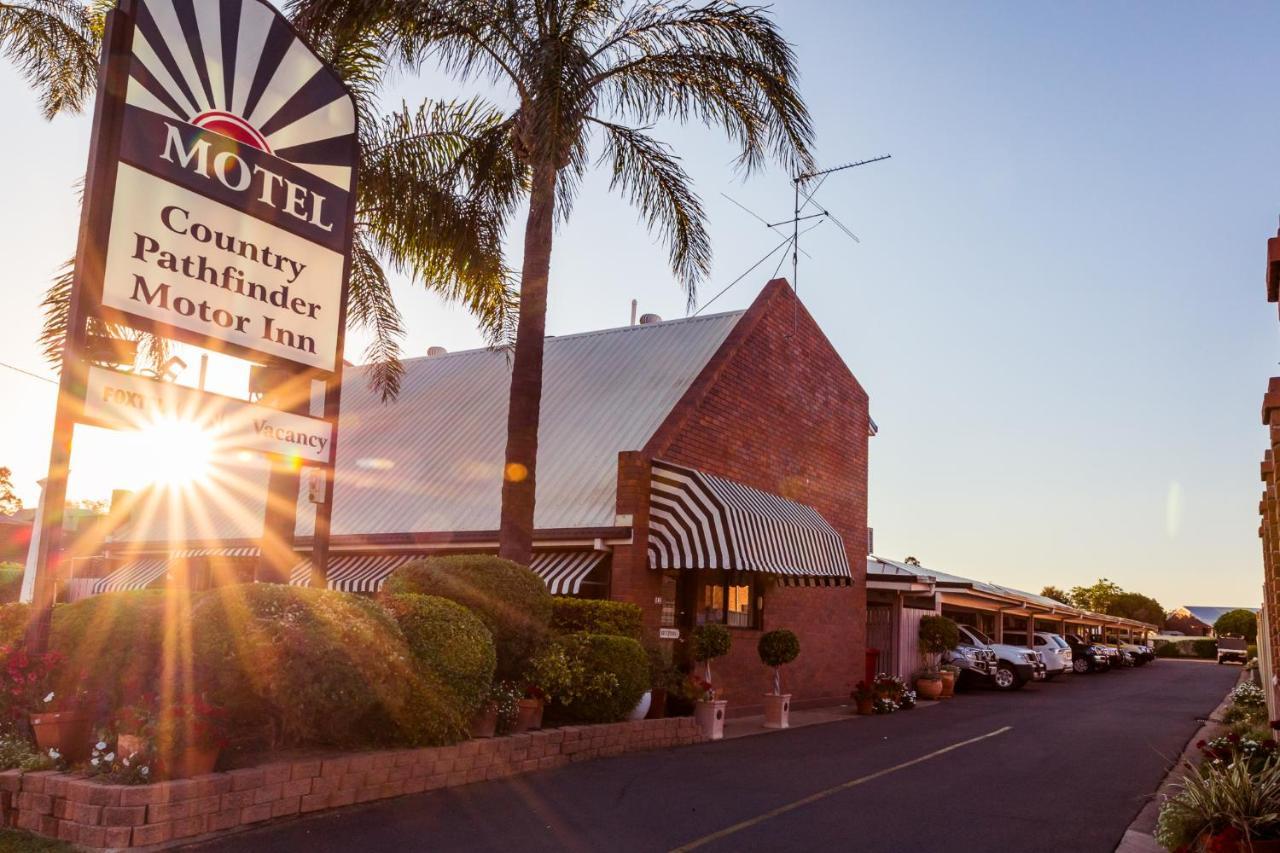 Country Pathfinder Motor Inn Dalby Exterior photo
