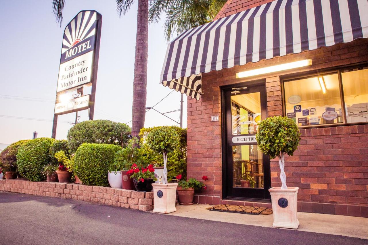Country Pathfinder Motor Inn Dalby Exterior photo